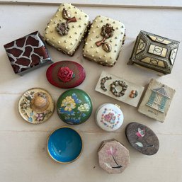Mixed Lot Of Vintage Trinket Boxes (living Room)