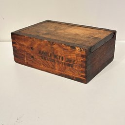 Small Vintage Wood Box With Dovetailed Joints (*66969* - PR) (OA)