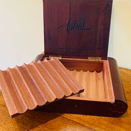 Astral Wood Cigar Box 1992, Made In Honduras (kitchen)