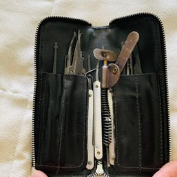 Vintage Majestic Locksmith Lock Picking Kit With Carrying Case (Bedroom 3)