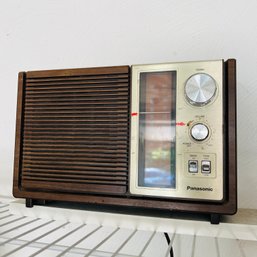 Vintage Panasonic Radio (Garage)