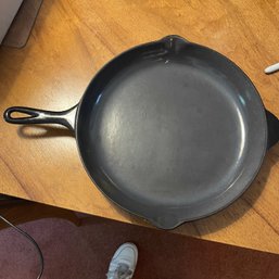 Le Creuset Cast Iron Skillet (Up Dining)