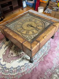 STUNNIING! Coffee Table With Mapped Sides, Beautiful Clock In The Center, Heavy  (LR)