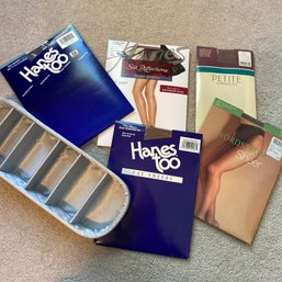Mixed Lot Of Hanes, Nordstrom And Silk Reflections Panyhose (MB)