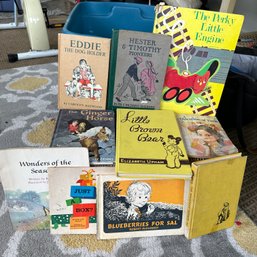 Amazing Lot Of Ten Vintage Children's Books  (Porch)