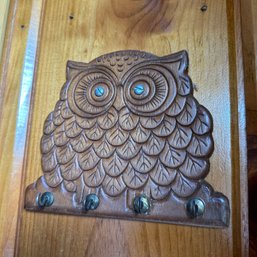 Adorable Vintage Wall Mounted Owl With Hooks (Entry)
