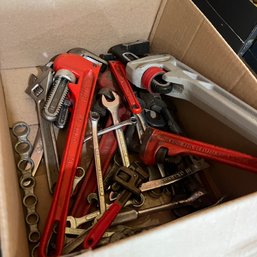 Assorted Wrenches (garage)