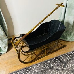 Reproduction Decorative Wood Sleigh For Dolls