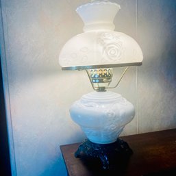 White Hurricane Lamp With Roses (top Light Tested) LR