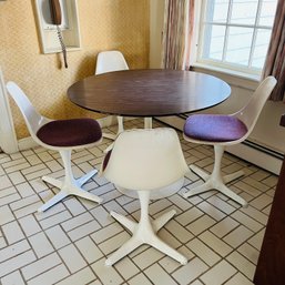 MCM Eero Saarinen Tulip Table And Chairs (Kitchen)