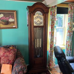 Stunning Vintage Howard Miller Grandfather Clock (LR)