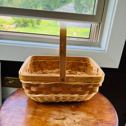 Basket With Handle (Patio)