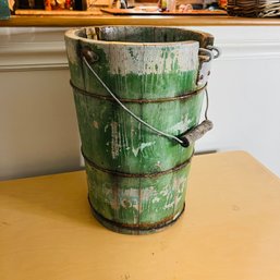 Chippy Paint Wooden Bucket 16' (Dining Room)