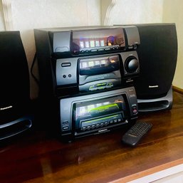 Panasonic CD Stereo System SA-CH64M With Speakers, Tuner & Remote (LR)