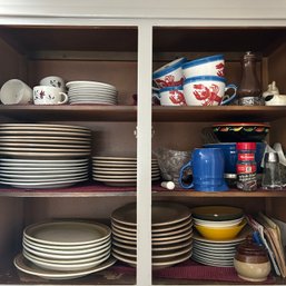 Cabinet Lot: Williams Sonoma Plates & Bowls With Other Ceramics (Kitch)