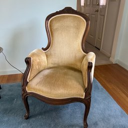 Vintage Gold Rose Carved Mahogany Gentleman's Chair, Victorian Style Accent Chair (LRoom 39586)