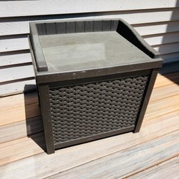 Suncast Outdoor Storage Bin (Deck)