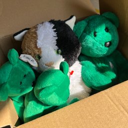 Box With 3 Irish Beanie Babies, Build-a-bear Cat (NK)