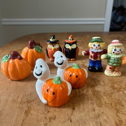 Decorative Halloween Theme Salt & Pepper Shakers (BR)