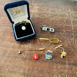 Assortment Of Vintage Tie Clips And Pins (Loc: CH Garage)