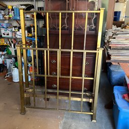 Vintage Twin Size Heavy Brass Bed (garage)