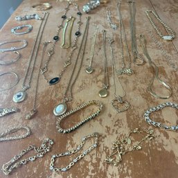 Vintage Jewelry Lot (BR)