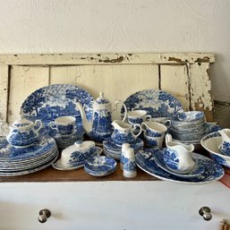 Vintage ROYAL ESSEX Blue Ironstone Service For 8 SHAKESPEARE COUNTRY (KG)