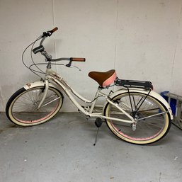 WOW! Gorgeous Trek Cruiser 26' Calypso Bicycle In Nice Condition With Back Rack (B3)