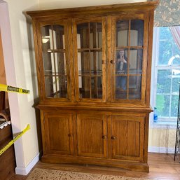 Wooden Hutch China Cabinet (Up)