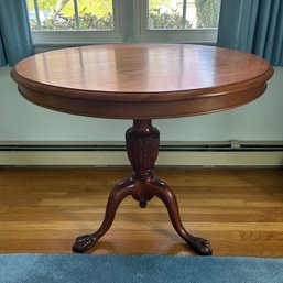 Gorgeous Vintage Carved Pedestal Table, Round Accent Table (LRoom)