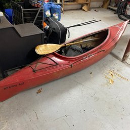 Red Old Town Kayak With Paddle (b3)