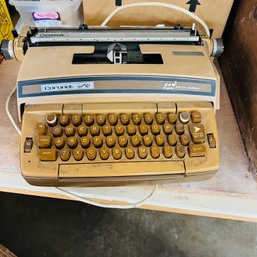 Vintage Coronet Super 12 Typewriter