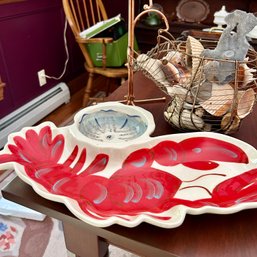Ceramic Lobster Tray With Decorative Wire Hanging Pig Filled With Seashells Plus Metal Mug Rack (DR)