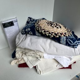 Linens Lot (NK)