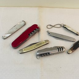 Mix Of Small Pocket Knives With Multiple Tools (Kitchen)