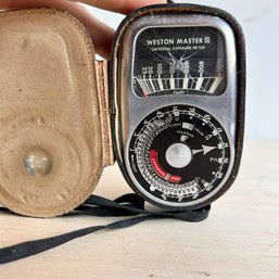 Vintage WESTON MASTER III Exposure Light Meter With Leather Case ~cracked Face~ (IS)