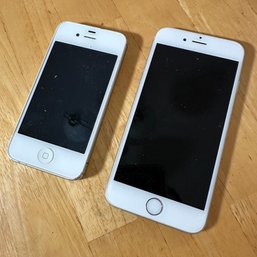 Pair Of Untested IPhones (LR)