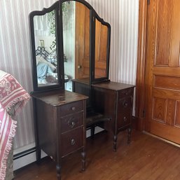 Lovely Vintage/Antique Vanity, Needs Some Work (B1)