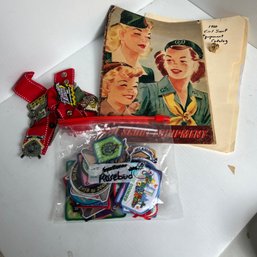 Lot Of Vintage Girl Scout/Women's Softball Patches & Pins (NK)