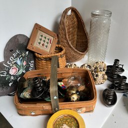 Lot Of Assorted Home Decor - Baskets, Wall Hangings, Etc. (NK)