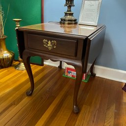Vintage End Table With Drawer (LR)