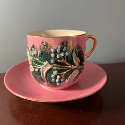 Pretty Pink Vintage Tea Cup With Raised Design (LR)