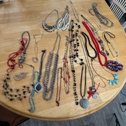 Costume Jewelry Lot - Assorted Necklaces (LR)