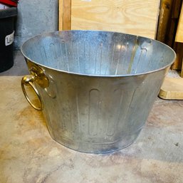 Large Metal Ice Pail With Handles (Basement Rear)