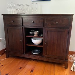 Buffet In Like-New Condition (DR)