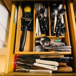 Assorted Drawer Lot No. 1 - Assorted Cutlery (Kitchen)