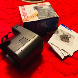 Polaroid One Step Camera With Flash, Box & Manual (LR)