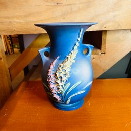 Vintage Roseville Foxglove Vase - Excellent Condition (Zone 2)