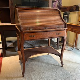 Older Vintage Wood Roll Top Desk With Decorative Details (LL)