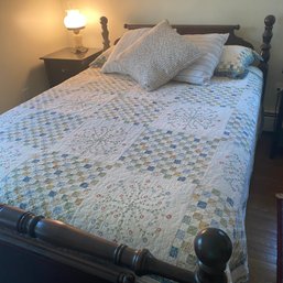 Nice Vintage Quilt With Floral And Checkered Patterns And 5 Pillows